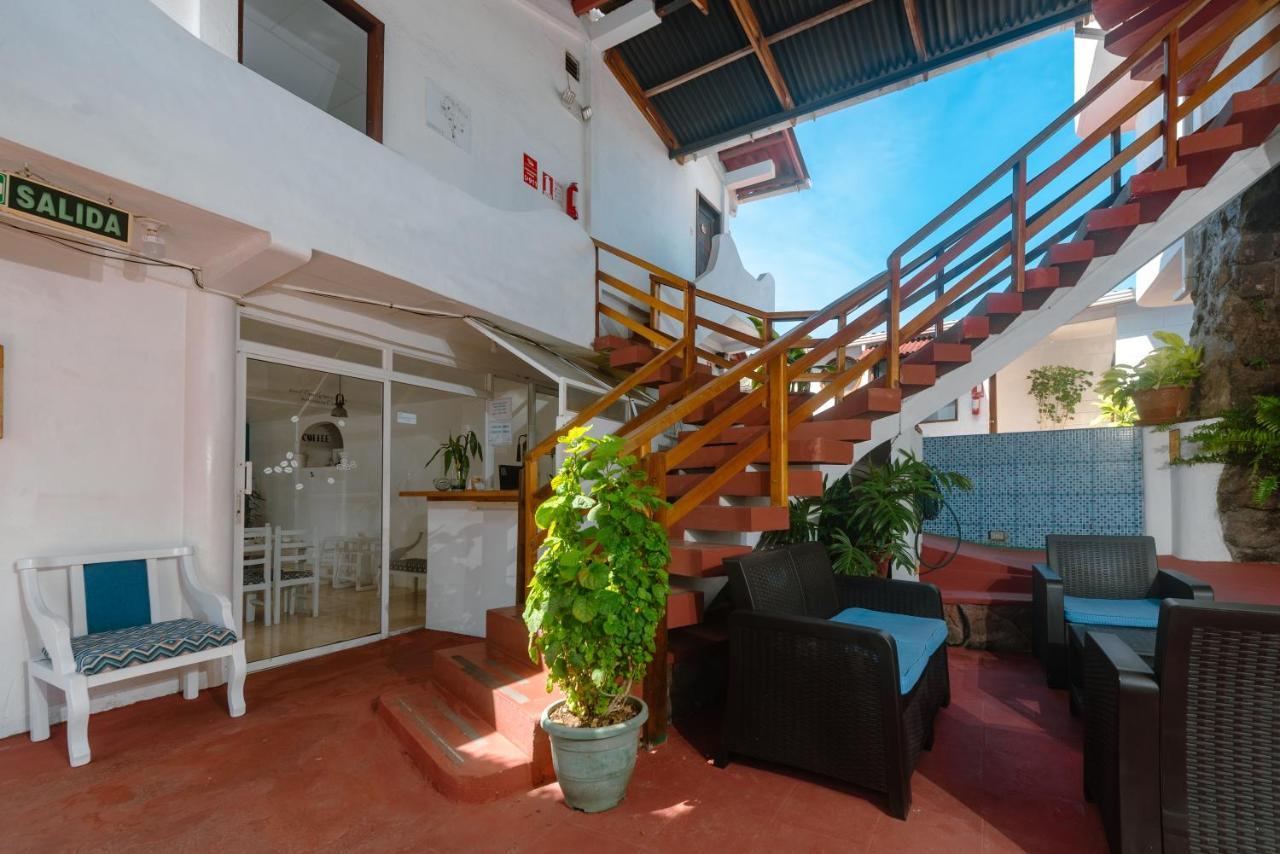 Hostal North Seymour Puerto Ayora  Exterior photo