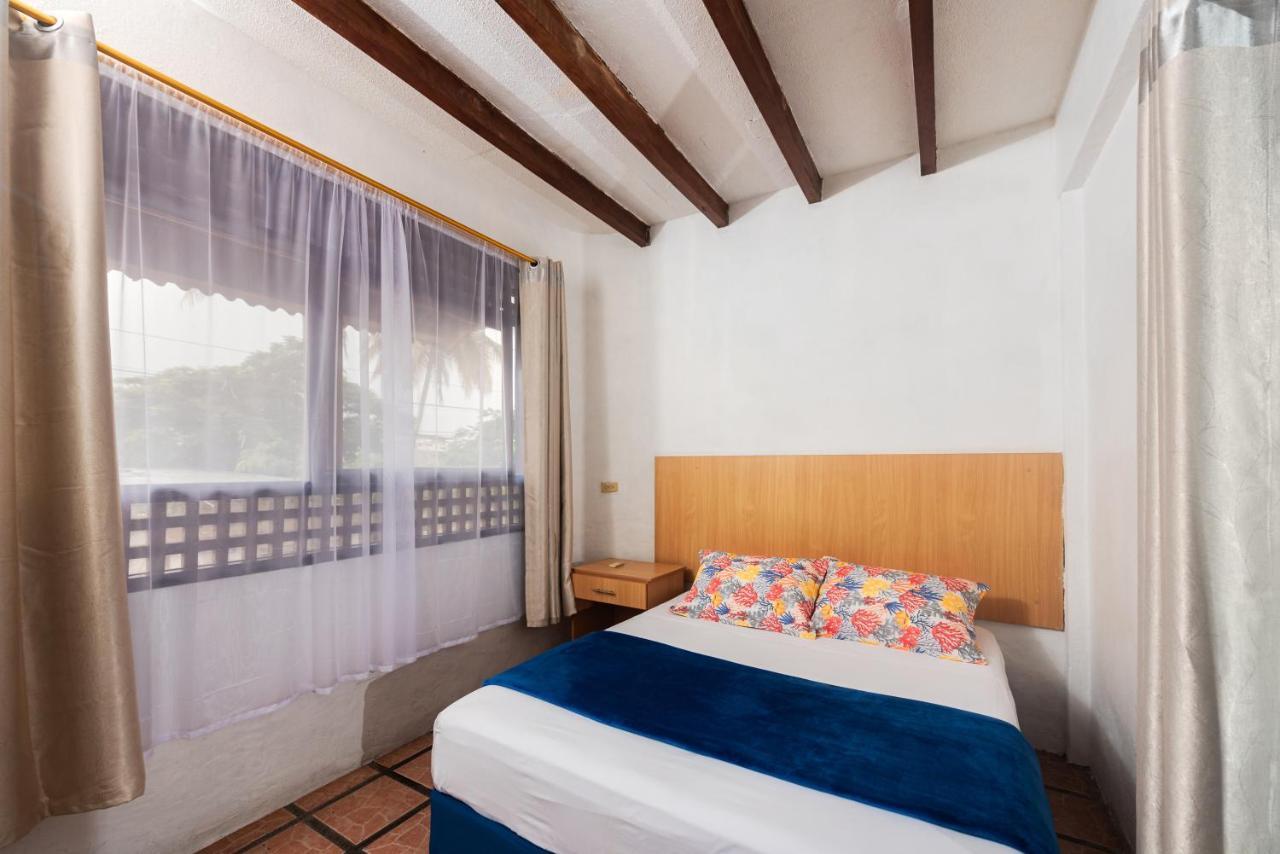 Hostal North Seymour Puerto Ayora  Exterior photo