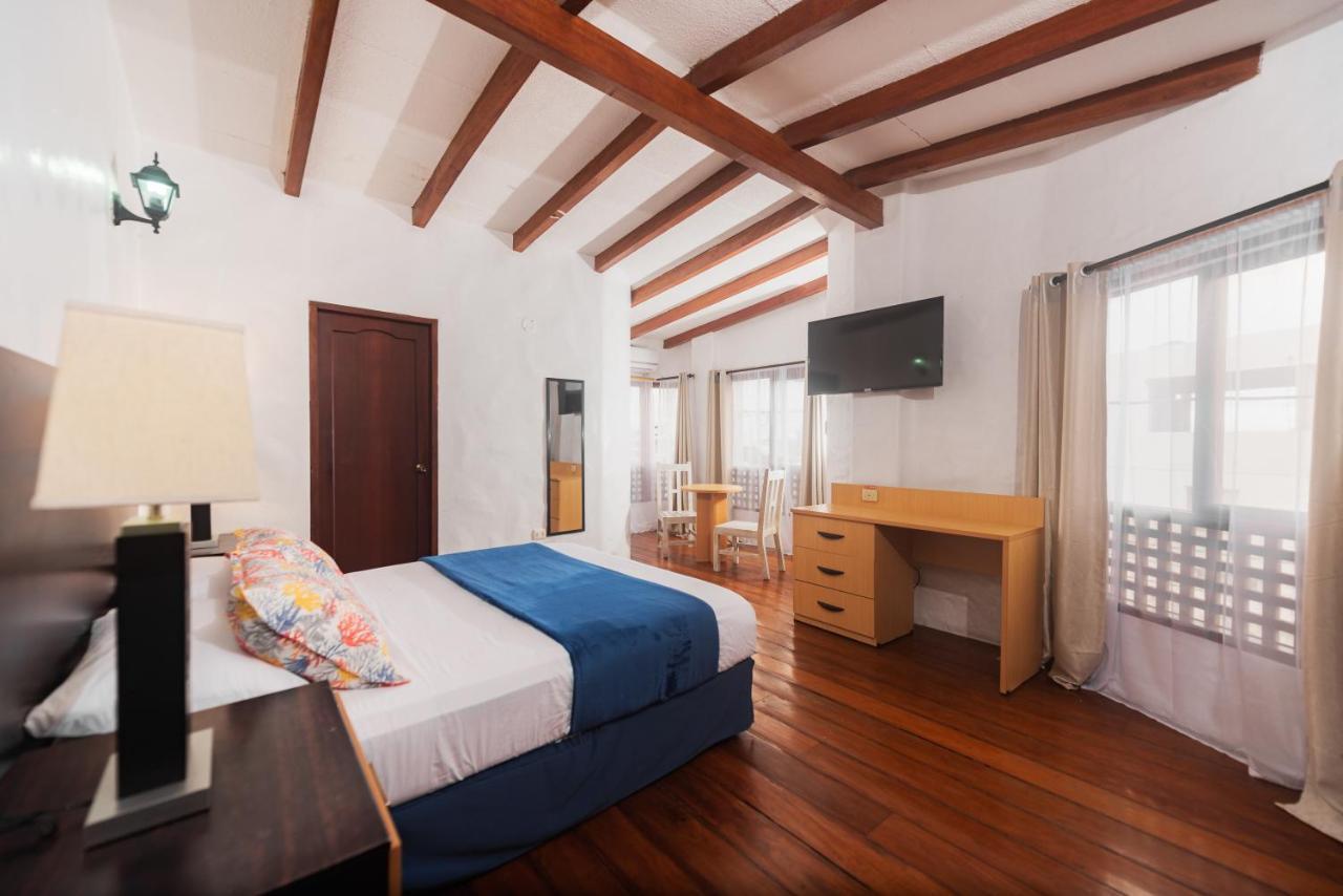 Hostal North Seymour Puerto Ayora  Exterior photo